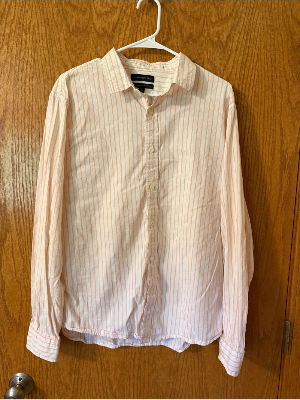 Banana Republic Cream and Peach Stripe Long Sleeve Button-Down Shirt size Large